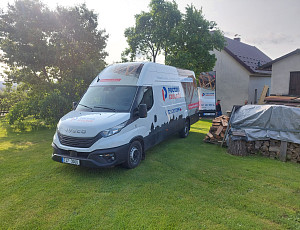 Zateplení stropu rodinného domu pomocí foukané izolace